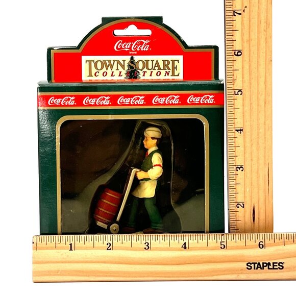 Coca-Cola Town Square Collection The Soda Jerk Figurine Vintage 1992 Item 64316 - Picture 7 of 9